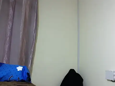Yourcuteebony2 on Stripchat