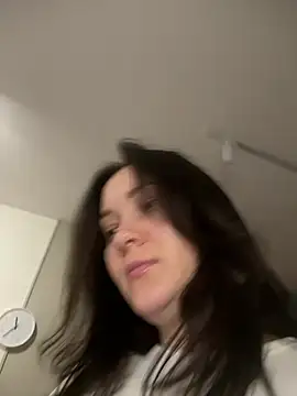 Kiss_My_Body live cam on StripChat