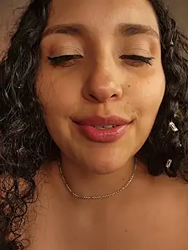 Lucy_Marin