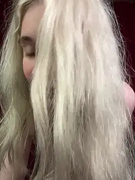 LovelyMiu webcam