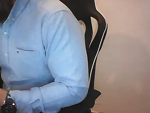 Yorel1109- live cam on StripChat