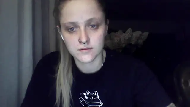 LeaWetGirl live cam on StripChat