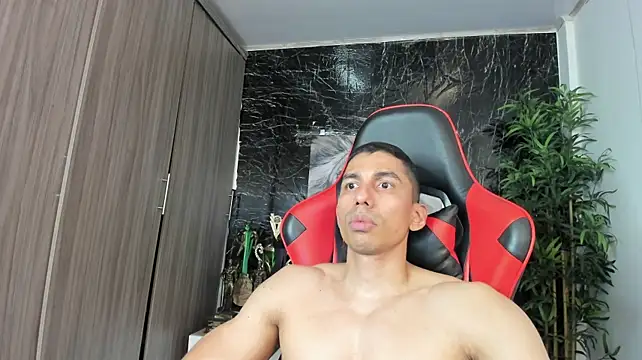 Erik_castle