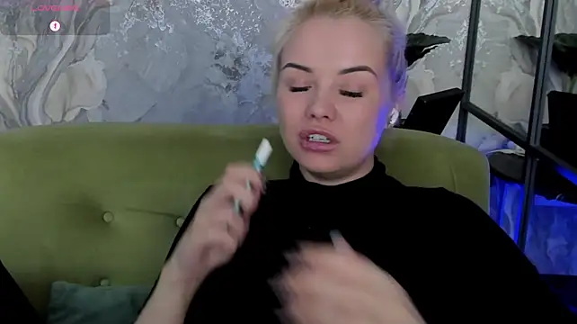 StephanieSweety live cam on StripChat