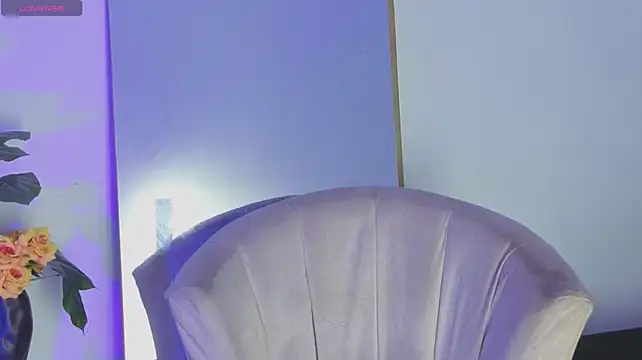 july_quinzel live cam on StripChat