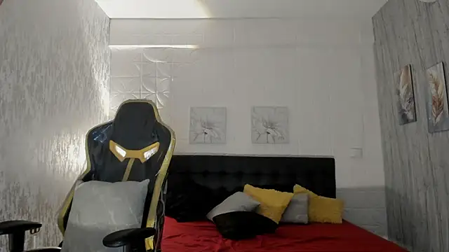 FalconTeam89 live cam on StripChat