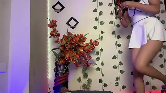 naira_fit (F young) - Bikni shower dance 💃