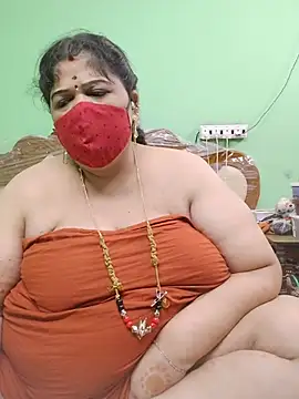 tamil-mayasri (F milf) - Suck boobs
