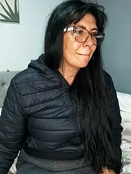 aisha_latina webcam