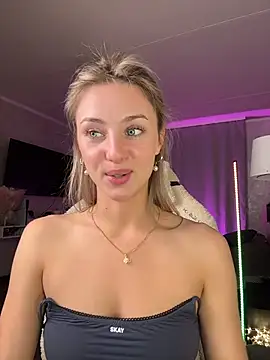 Show webcam en direct avec Mally_Say - Jouets Lovense interactifs disponibles