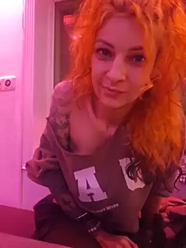freyafucksfans (G young) - 👀 RISKY PUBLIC TITTY FLASH