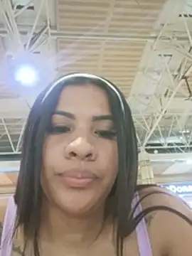 Ahsly_Duque live cam on StripChat