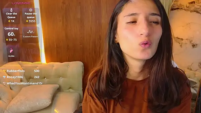 Sophie_Lane_v live cam on StripChat