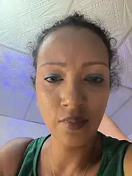Amaliu_ live cam on StripChat