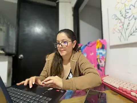 ArianaFranco live cam on StripChat