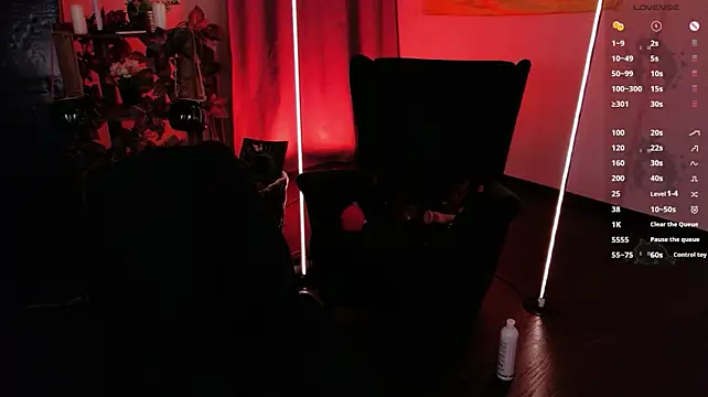 WICKEDEMBER live cam preview