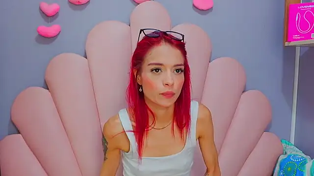 luci_miller live cam on StripChat
