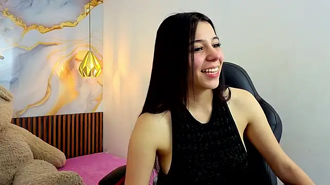 MadissonLewis1