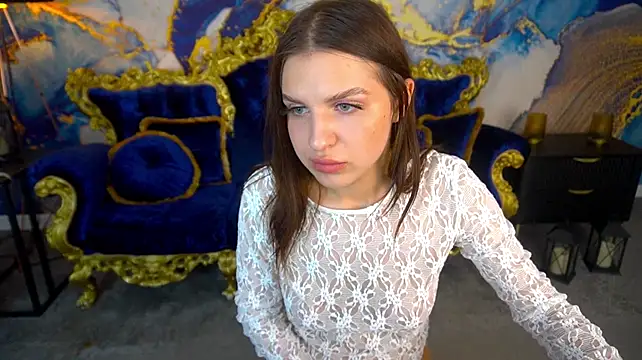 SecretKiraa live cam on StripChat