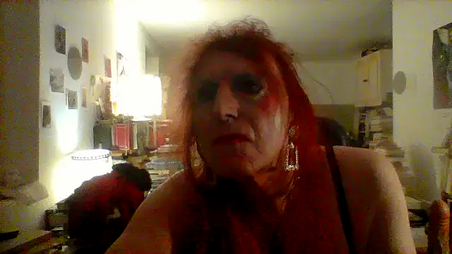 LianeDargueil live cam on StripChat