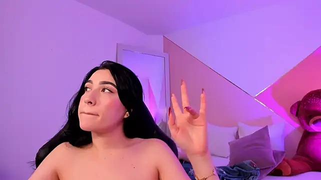 Aria Bliss18 on Stripchat
