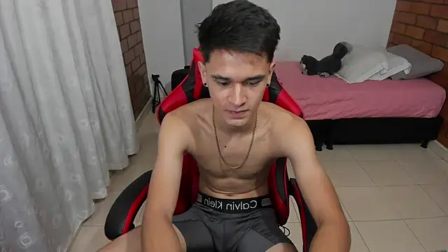 Aron_Boyy live sex cam