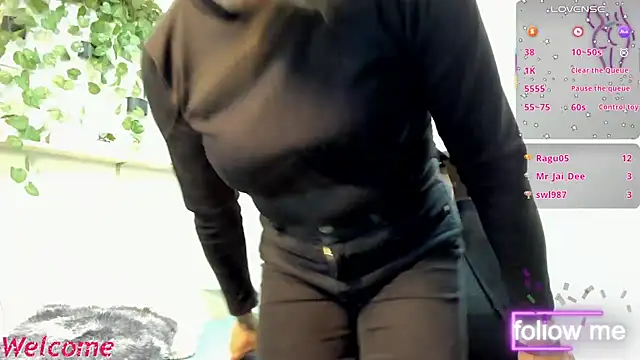 chantal_adams0