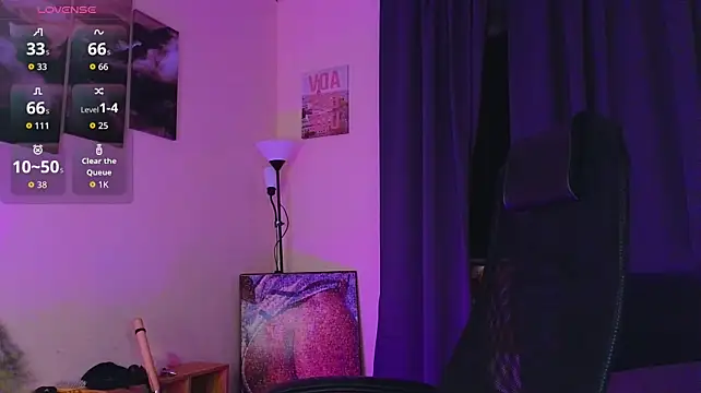 laracroftmansion live cam on StripChat