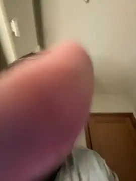 Yannick04 live sex cam