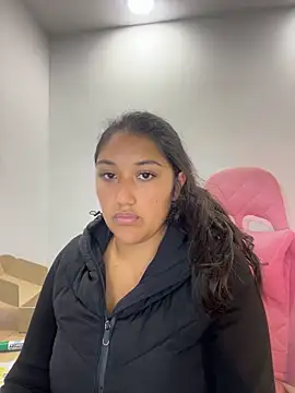 SharaRous live cam on StripChat