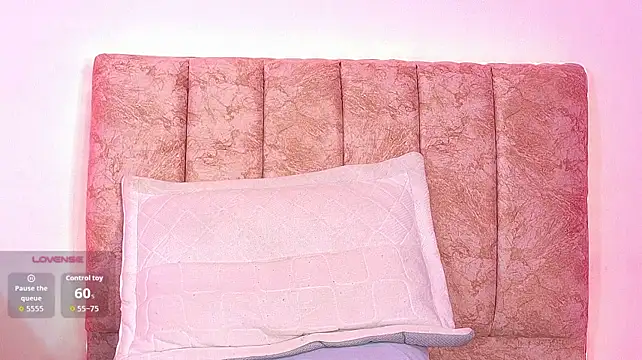 Ava_Raye live cam on StripChat