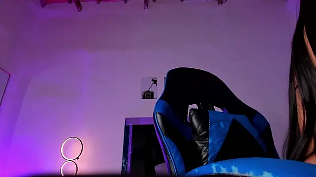 kittymonroe1 live cam on StripChat
