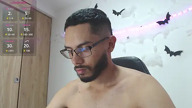russthiago live cam on StripChat