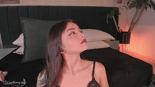 Giselle_royy live cam on StripChat