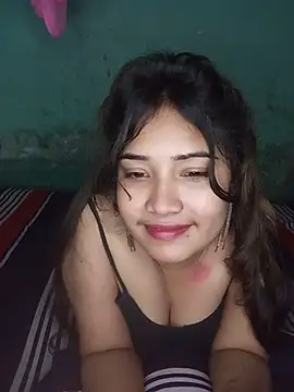 Nusrat-90 live cam on StripChat