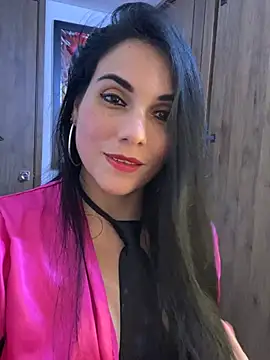 Miaswwe live cam on StripChat