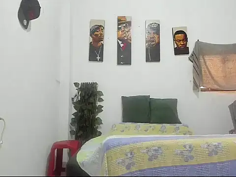 Latins_Boss webcam