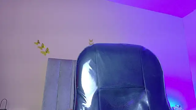 Nascary_Fox live cam on StripChat