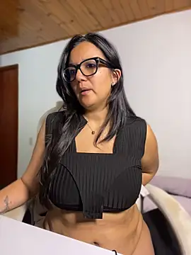 SWEETLILY18 live cam preview