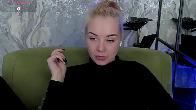 StephanieSweety live cam on StripChat