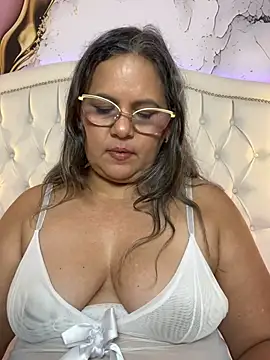 Lucy_Milf_474