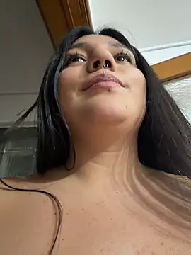 Emily_Gomezz webcam