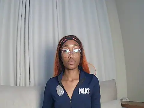 pinky_aura22