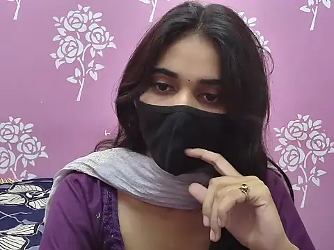 Shanaya-xo live cam preview