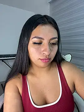 Issa_Santana live cam on StripChat