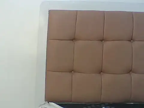 ebonyfoxi live cam on StripChat