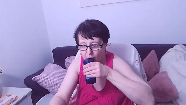 ChristaRose live cam on StripChat