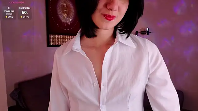 MilaVey live cam on StripChat