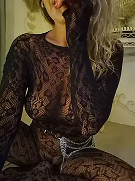 celynaross (Ask my age) - Squirt