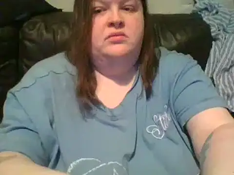 CurvyKirstiesX live cam on StripChat